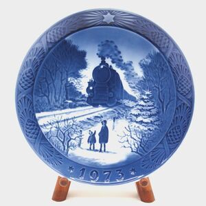 Royal Copenhagen 1973 Christmas Plate Going Home For Christmas Train Denmark